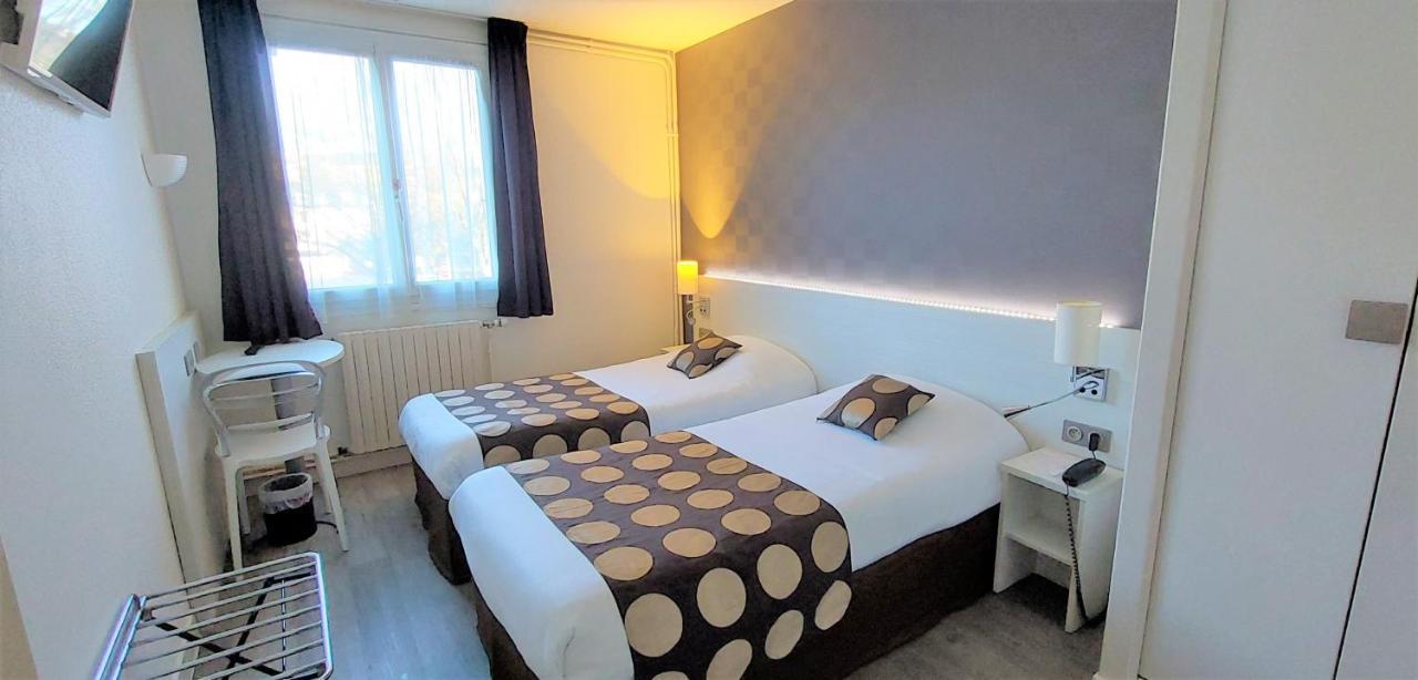 Château-Gontier Contact Hotel Du Cerf מראה חיצוני תמונה