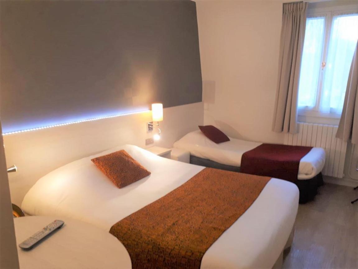 Château-Gontier Contact Hotel Du Cerf מראה חיצוני תמונה