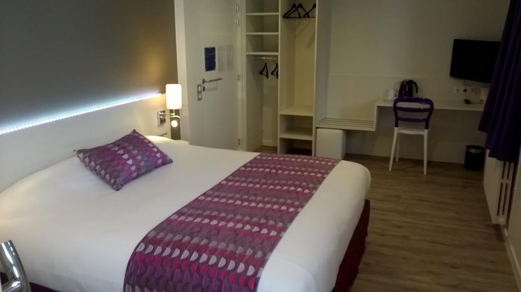 Château-Gontier Contact Hotel Du Cerf חדר תמונה