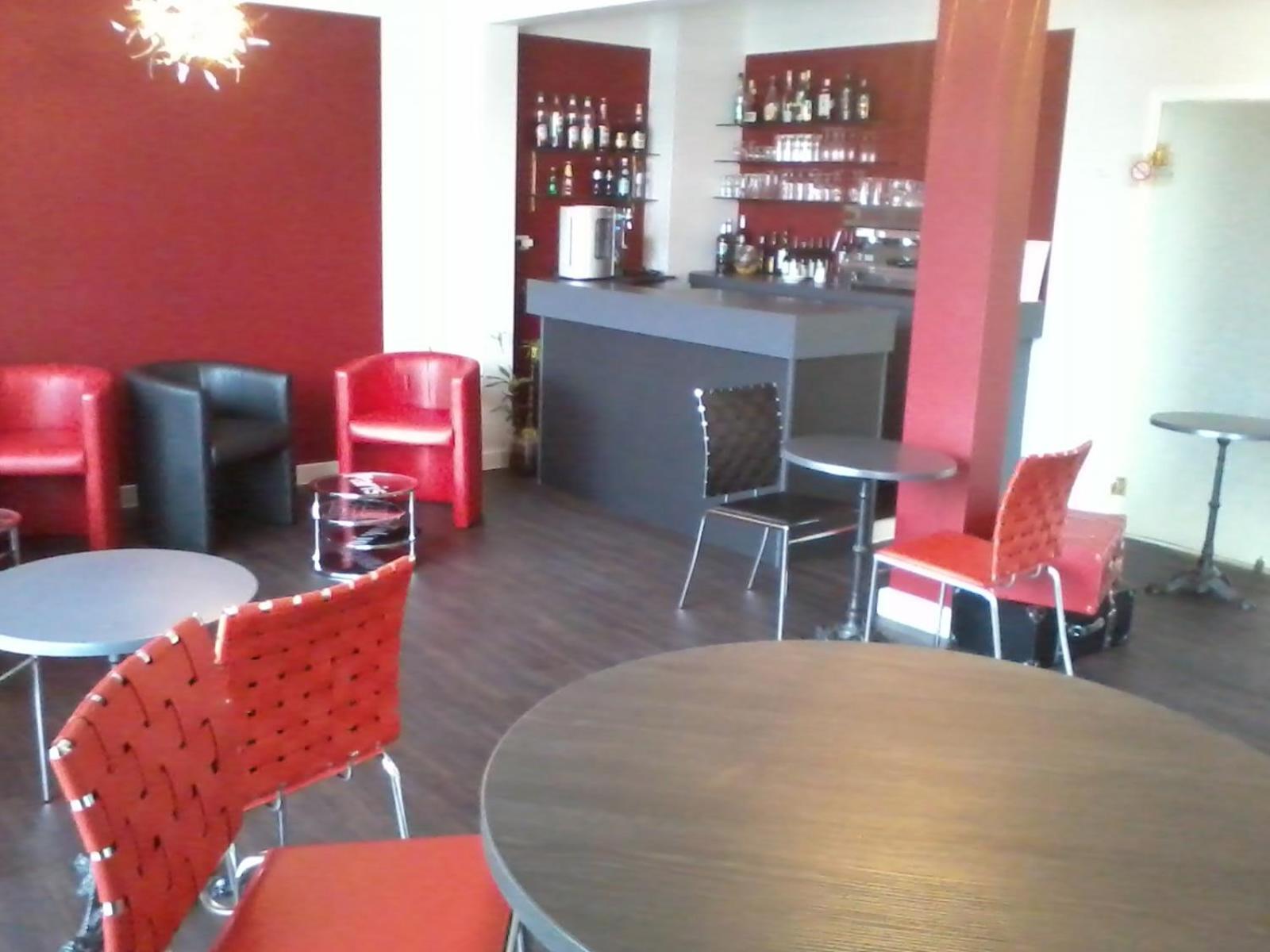 Château-Gontier Contact Hotel Du Cerf מראה חיצוני תמונה