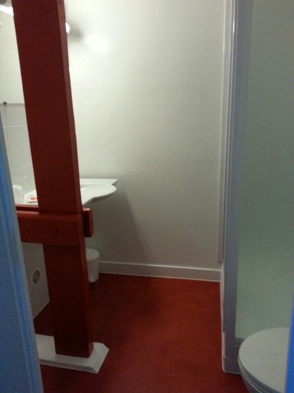 Château-Gontier Contact Hotel Du Cerf חדר תמונה