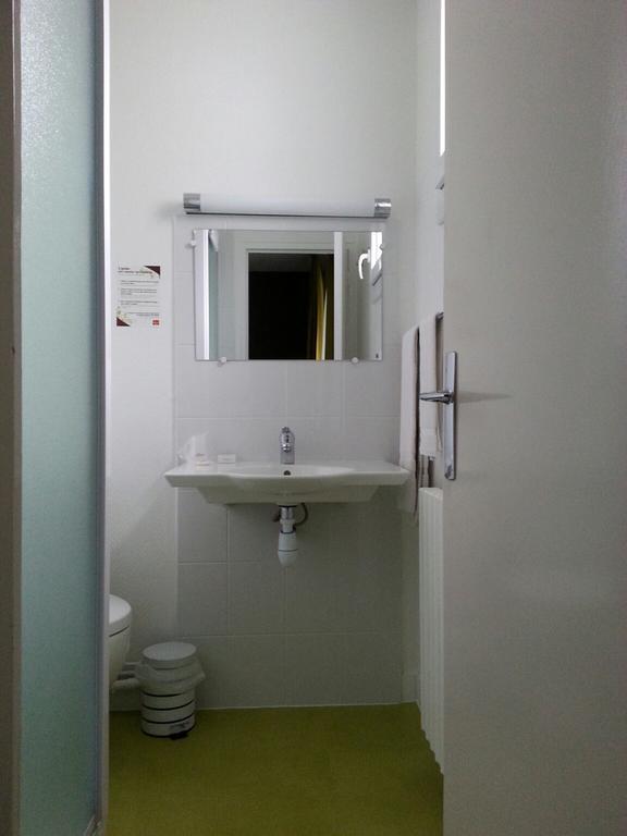 Château-Gontier Contact Hotel Du Cerf מראה חיצוני תמונה
